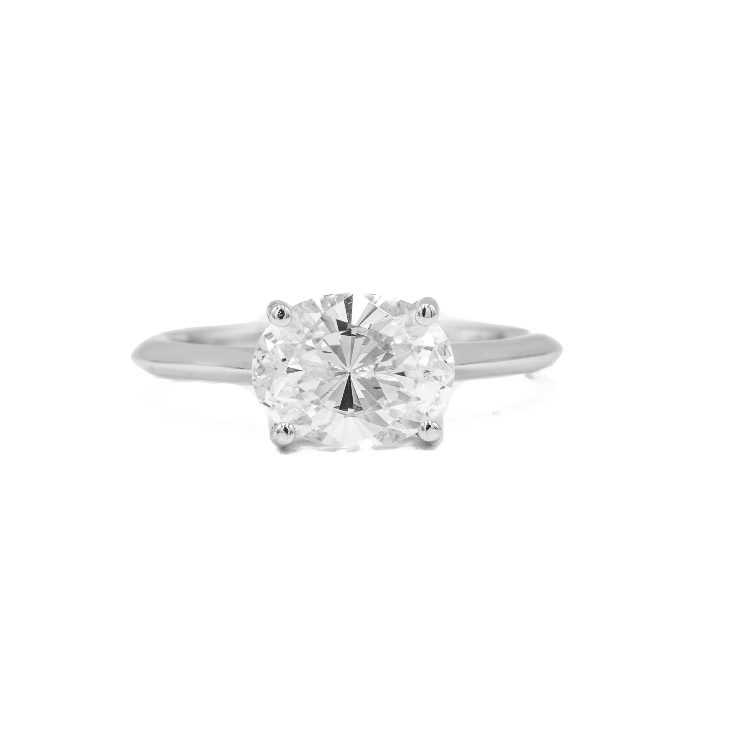 14kw Oval East-West Petite Diamond Ring