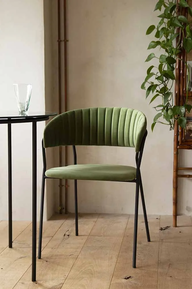 Curved Back Velvet Dining Chair In Moss Green