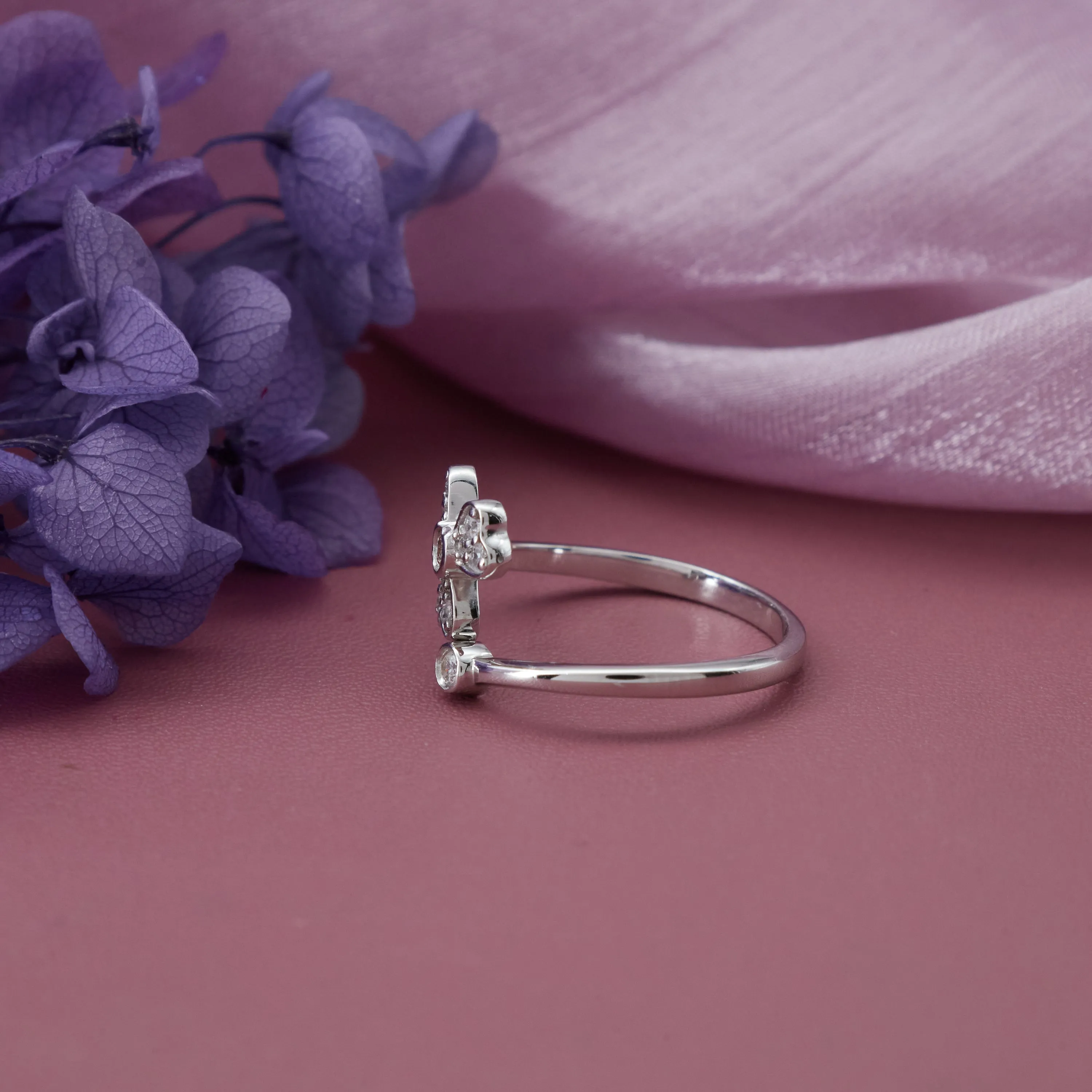 Elegant 925 Sterling Silver Ring - Perfect for Her