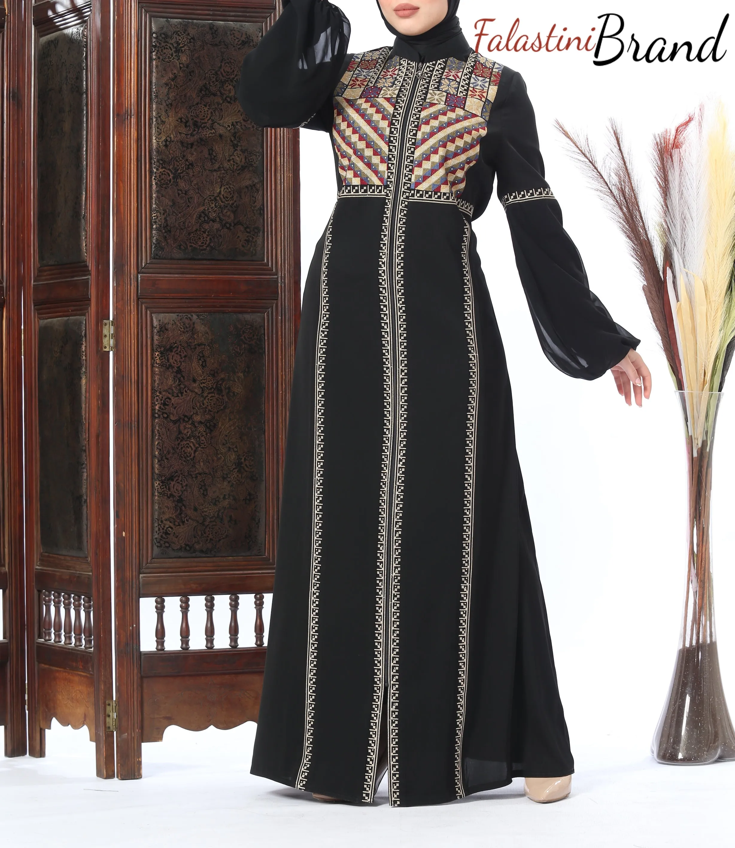 Elegant Embroidered Black Abaya With Stylish Embroidery