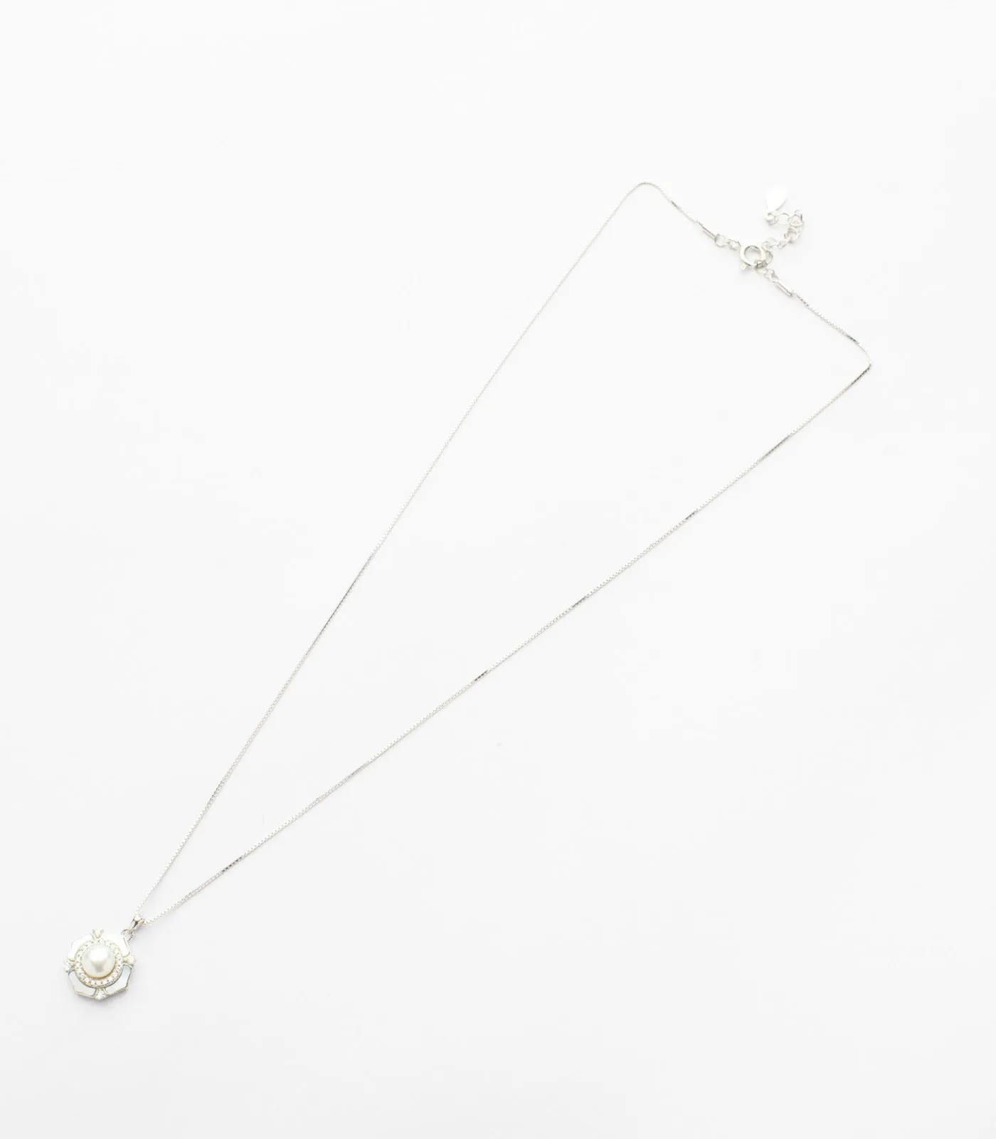 Elegant Floral Pearl Necklace ( Silver)