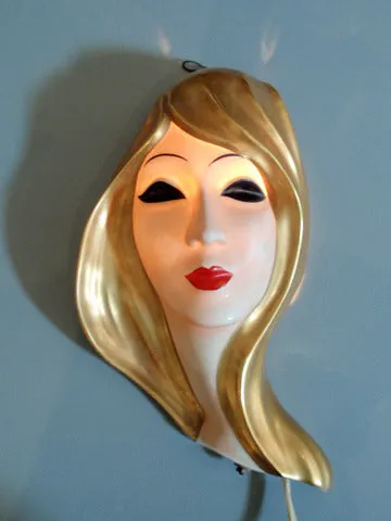 HANDARBEIT Vintage Ceramic Womens Head Hanging Wall Light