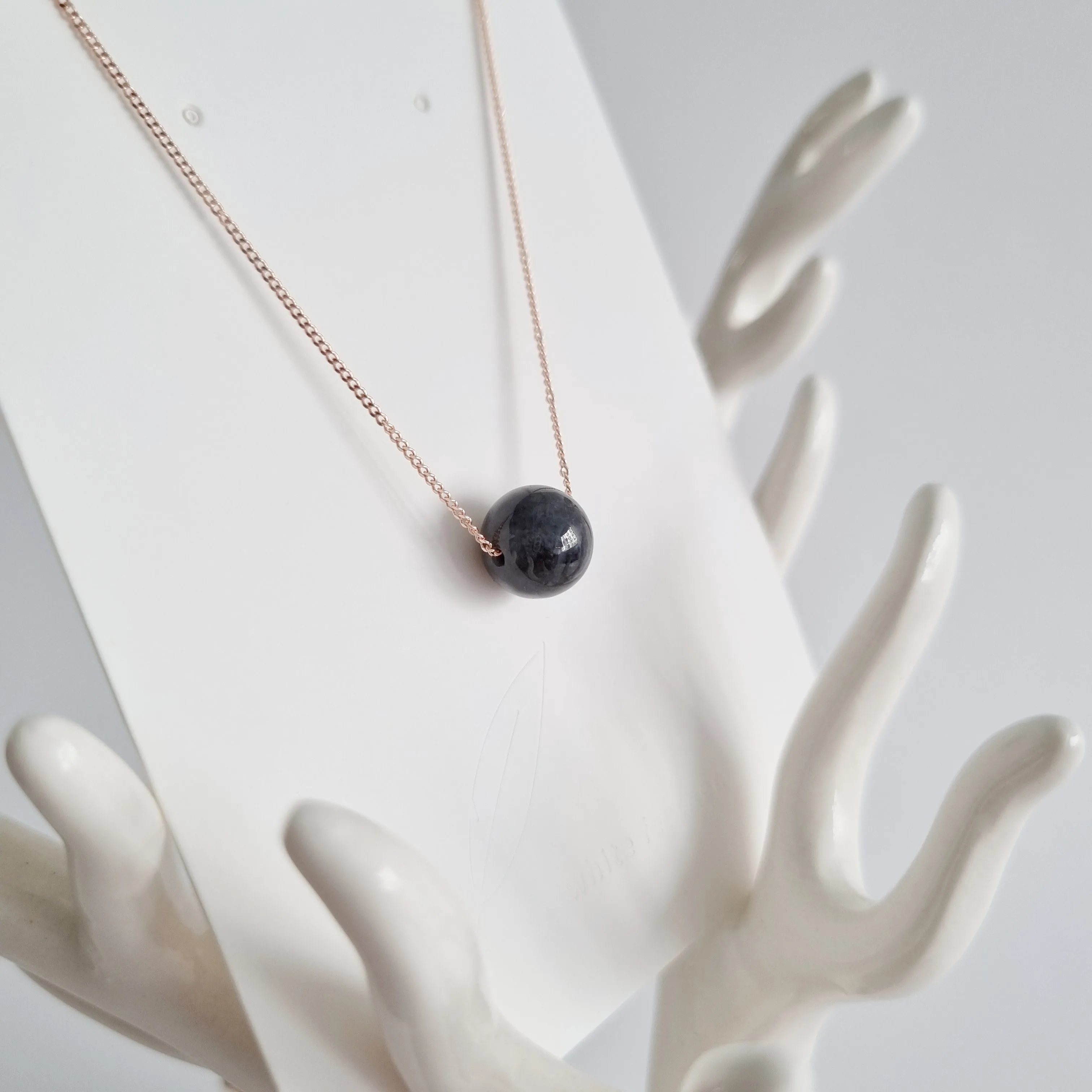 Katri Necklace / Black Jade