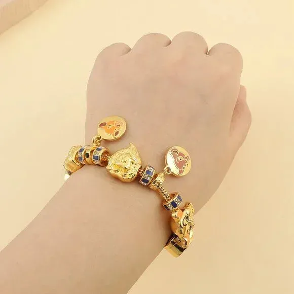 NWT LION King Charm Pumba Lana Bracelet.‎ Women's Fashion Accessories