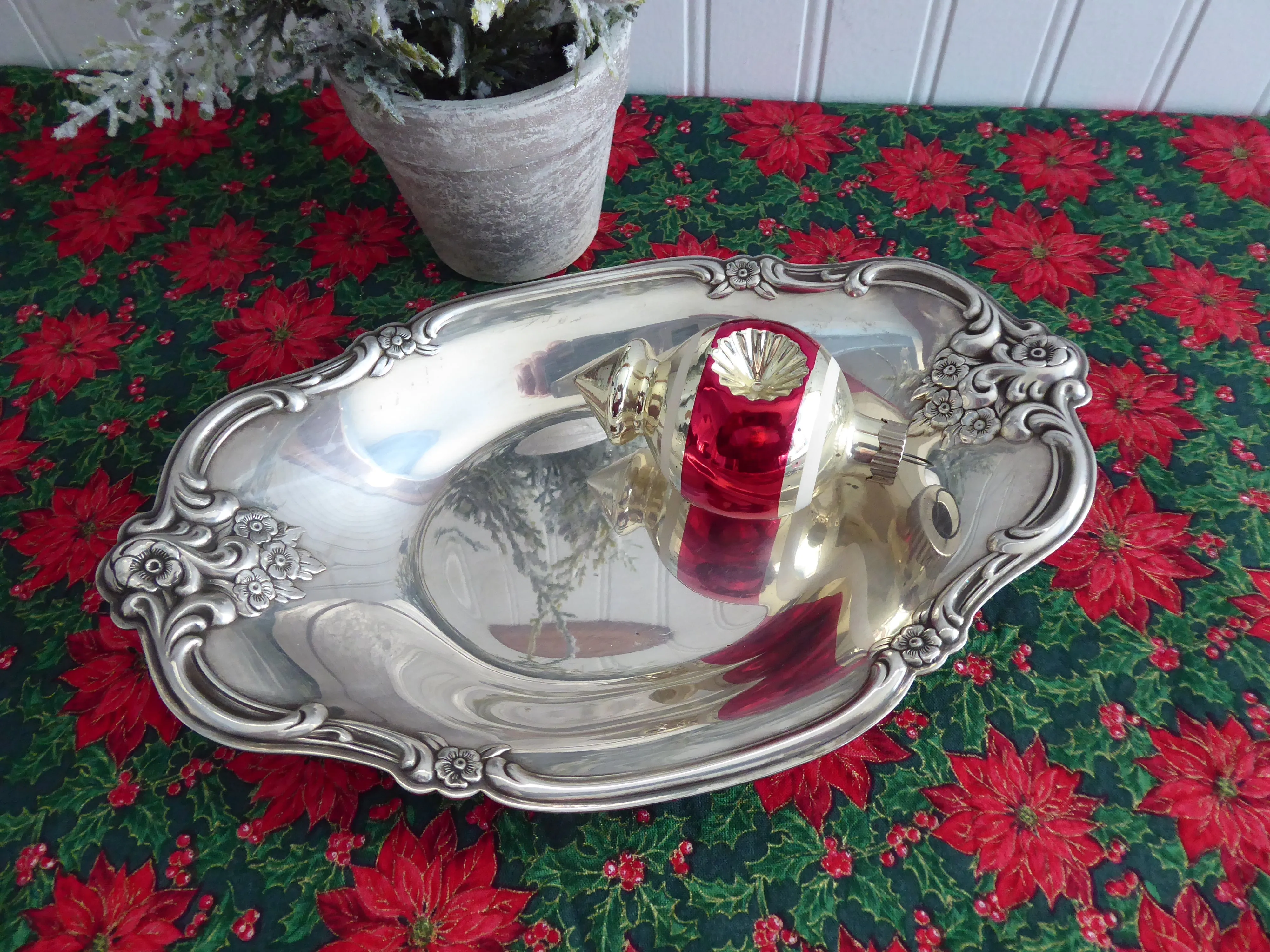 Silver Candy Dish International Orleans Oval Bon Bon 1950s Fancy Floral Silverplate