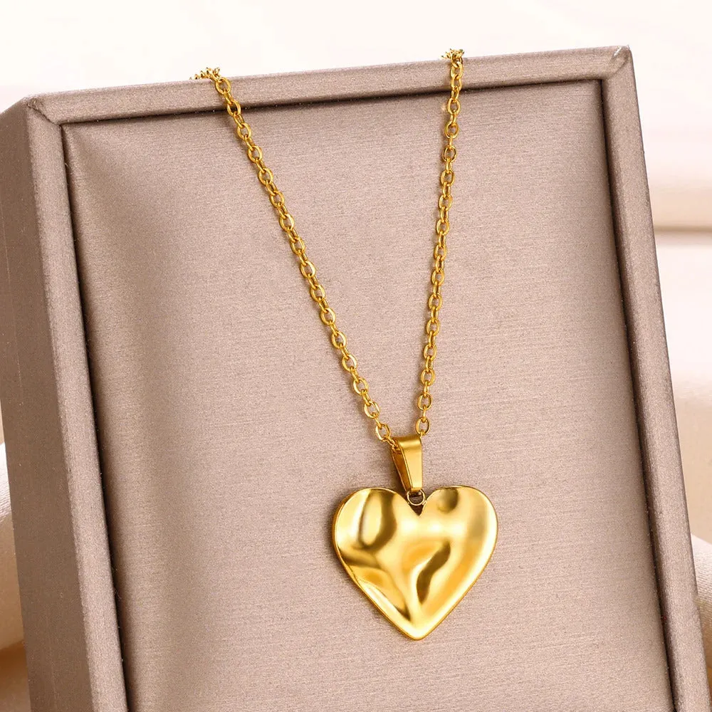 Stainless Steel Love Heart Necklace For Women 2023 New Trendy Lip Chain Simple Pendant Necklace Jewelry Gift Wholesalers